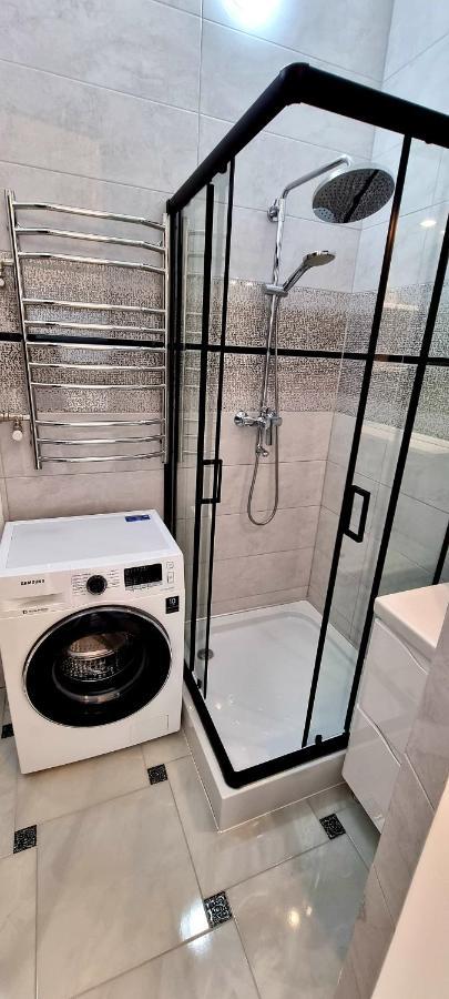 Центр Апарт Lägenhet Ternopil Exteriör bild